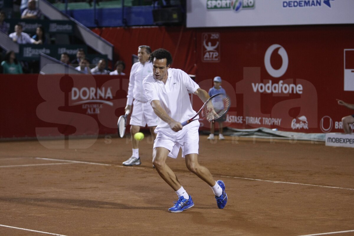 FOTO Tenis cu zîmbetul pe buze la BRD Năstase - Ţiriac Trophy