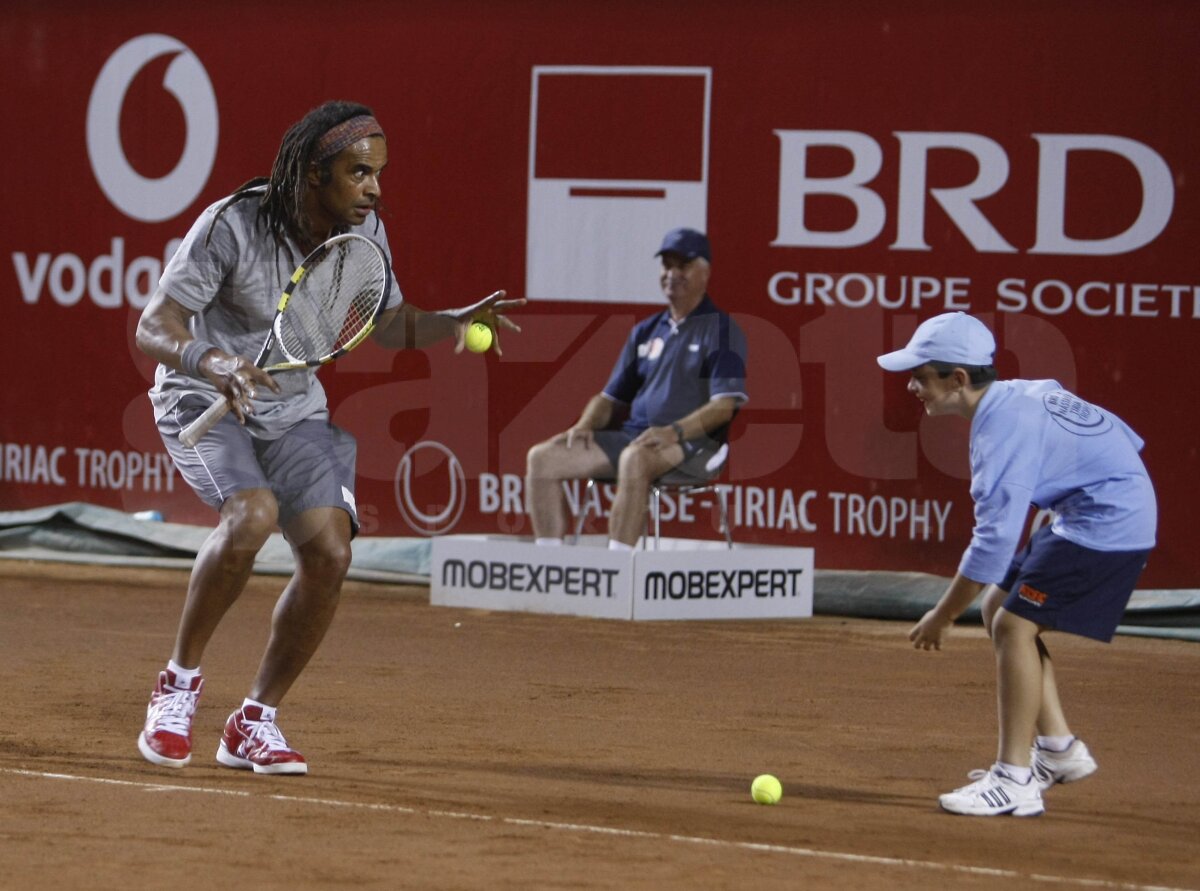 FOTO Tenis cu zîmbetul pe buze la BRD Năstase - Ţiriac Trophy