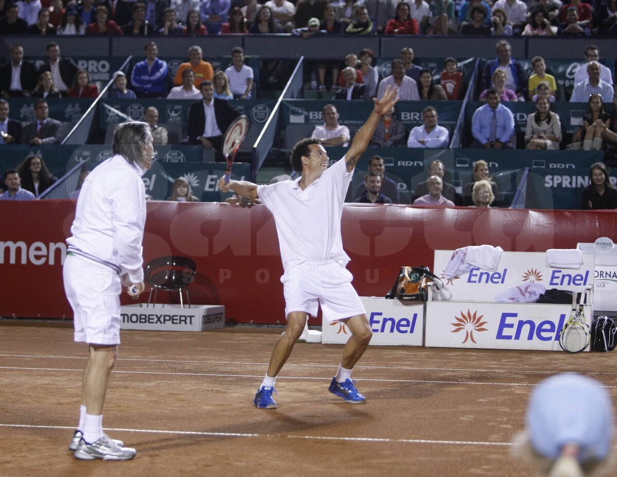 FOTO Tenis cu zîmbetul pe buze la BRD Năstase - Ţiriac Trophy