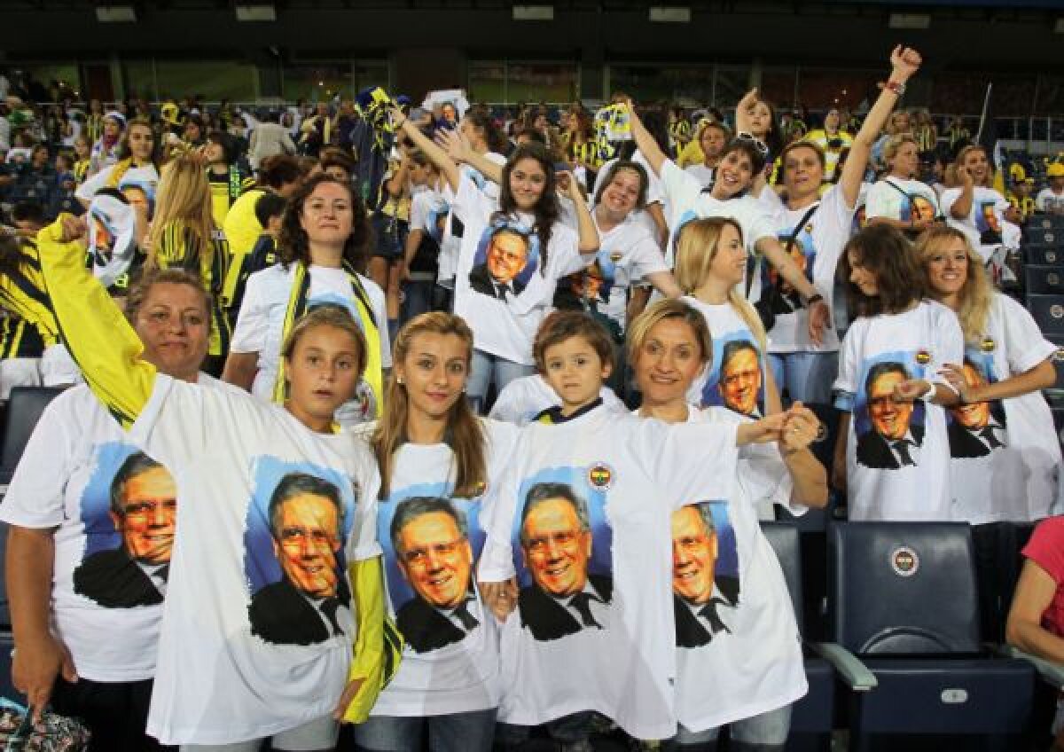 FOTO Interzis bărbaţilor » Metodă originală a turcilor pentru a combate violenţa de pe stadioane