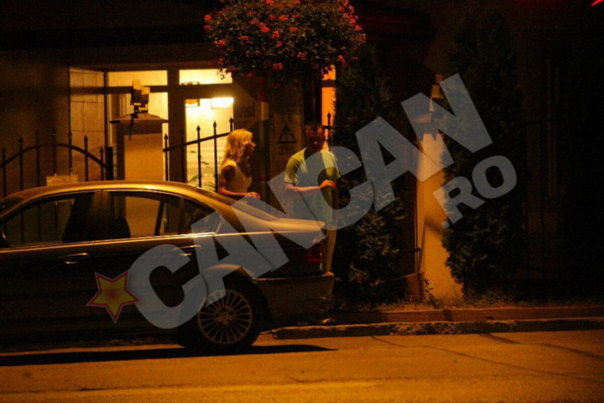 GALERIE FOTO Cancan susţine că brigada de la FCM Tg. Mureş-U Cluj a petrecut cu femei înainte de meci