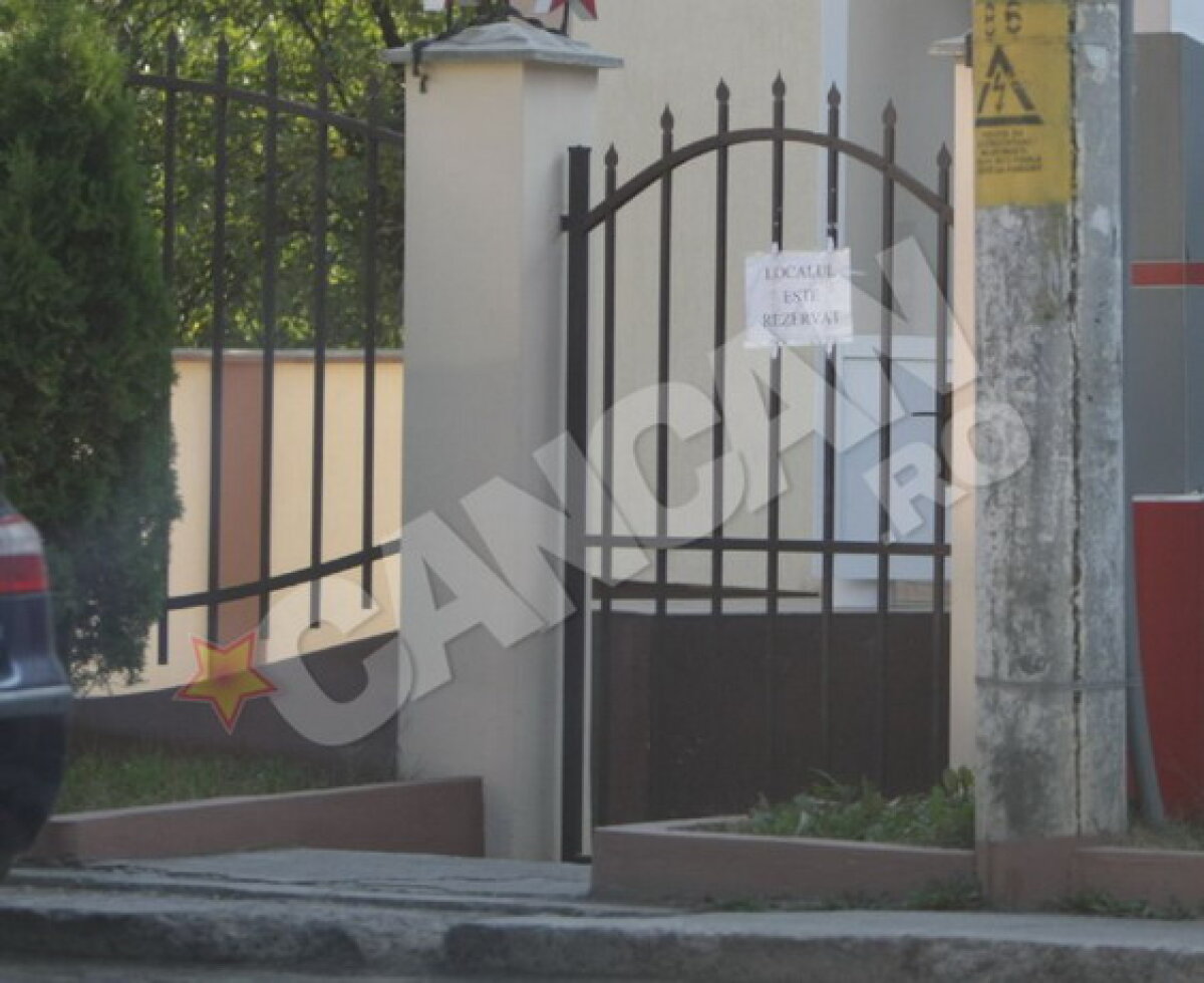 GALERIE FOTO Cancan susţine că brigada de la FCM Tg. Mureş-U Cluj a petrecut cu femei înainte de meci