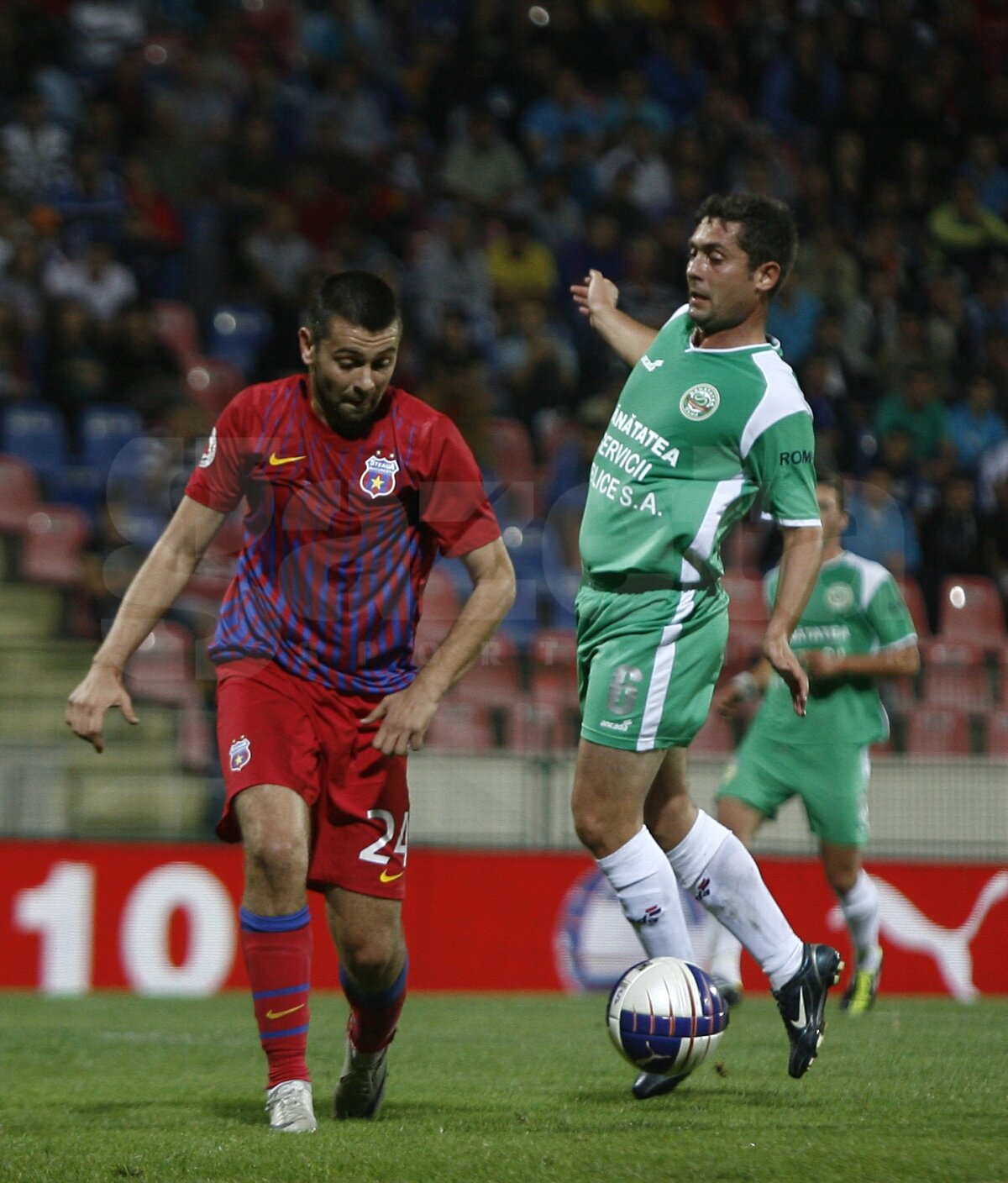 FOTO Steaua merge în optimile Cupei, după 4-0 cu Sănătatea Cluj