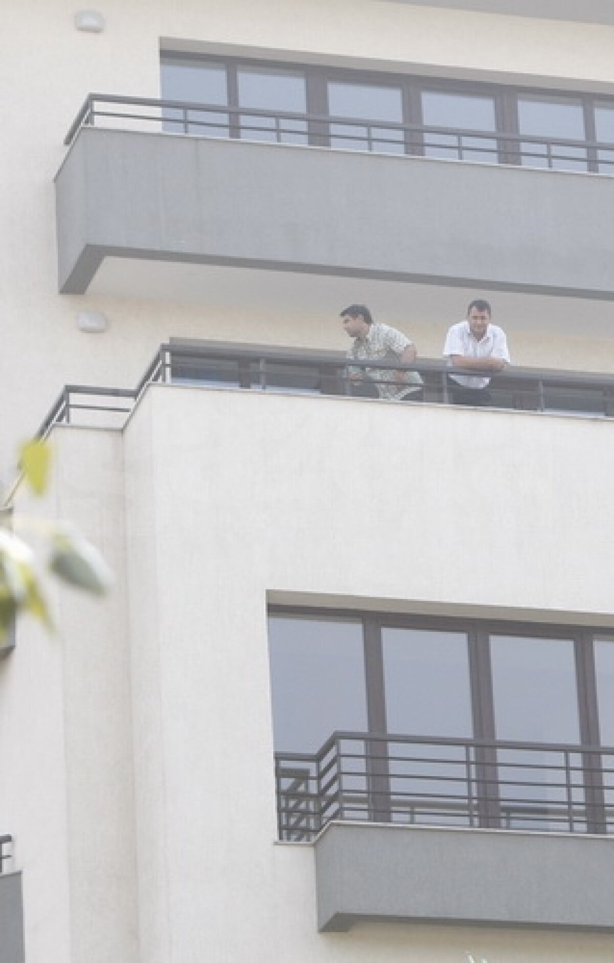 Vasile Avram scos cu CĂTUŞE la mîini din sediul DNA. Are ordonanţă pentru 24 de ore pentru luare de mită