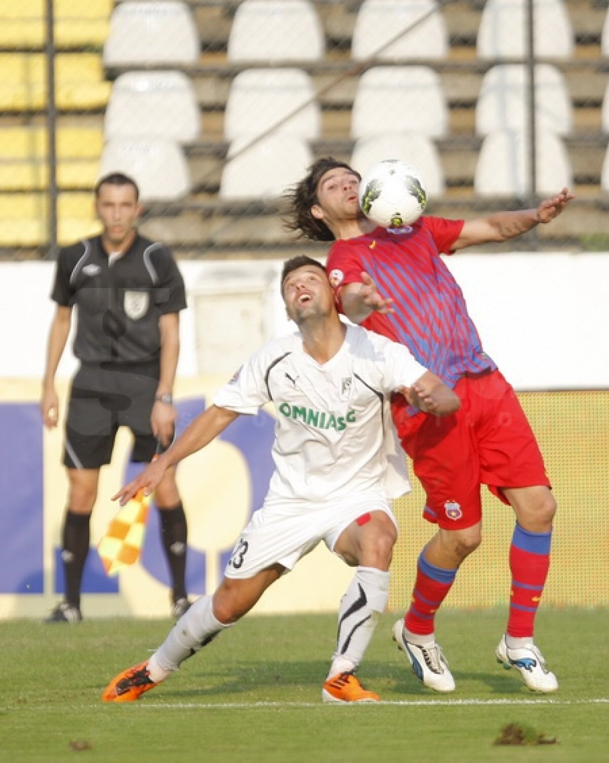 Steaua n-a reuşit să cîştige în Regie » Sportul - Steaua 0-0