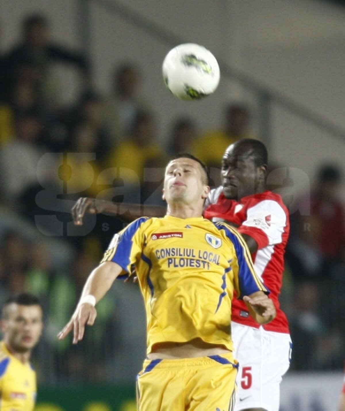 "Cîinii" au făcut spectacol la Ploieşti » Petrolul - Dinamo 1-5