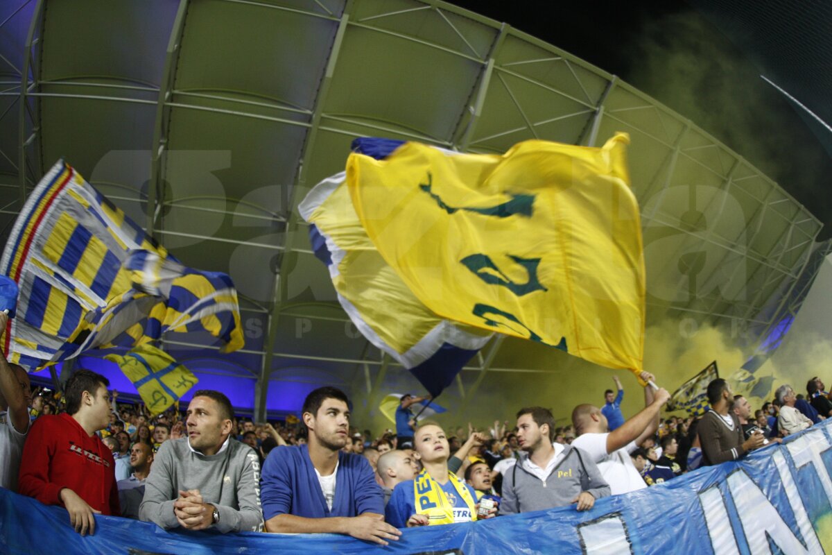 FOTO Ploieşti de Champions League! » Lupii galbeni au creat o coregrafie specială la meciul cu Dinamo