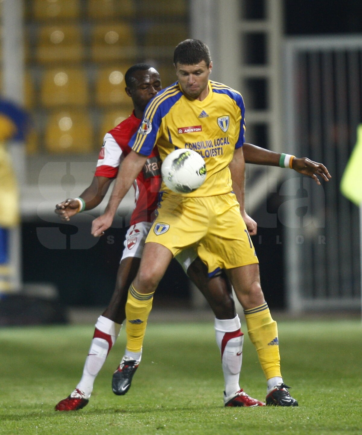 FOTO Ploieşti de Champions League! » Lupii galbeni au creat o coregrafie specială la meciul cu Dinamo
