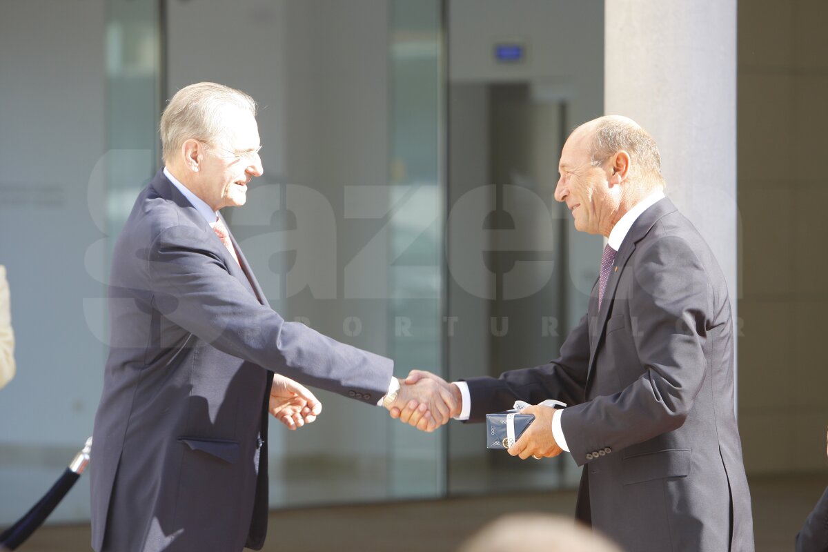 FOTO// S-au mutat în casă nouă » Traian Băsescu şi Jacques Rogge au inaugurat noul sediu al COSR şi Muzeul Olimpic
