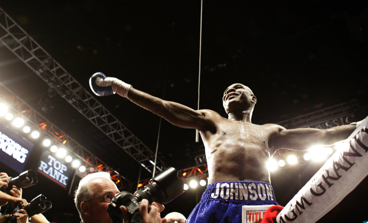 Bute, complimentat de bunicul Johnson, dar atacat de incisivul Froch: "Nu se mai poate ascunde"