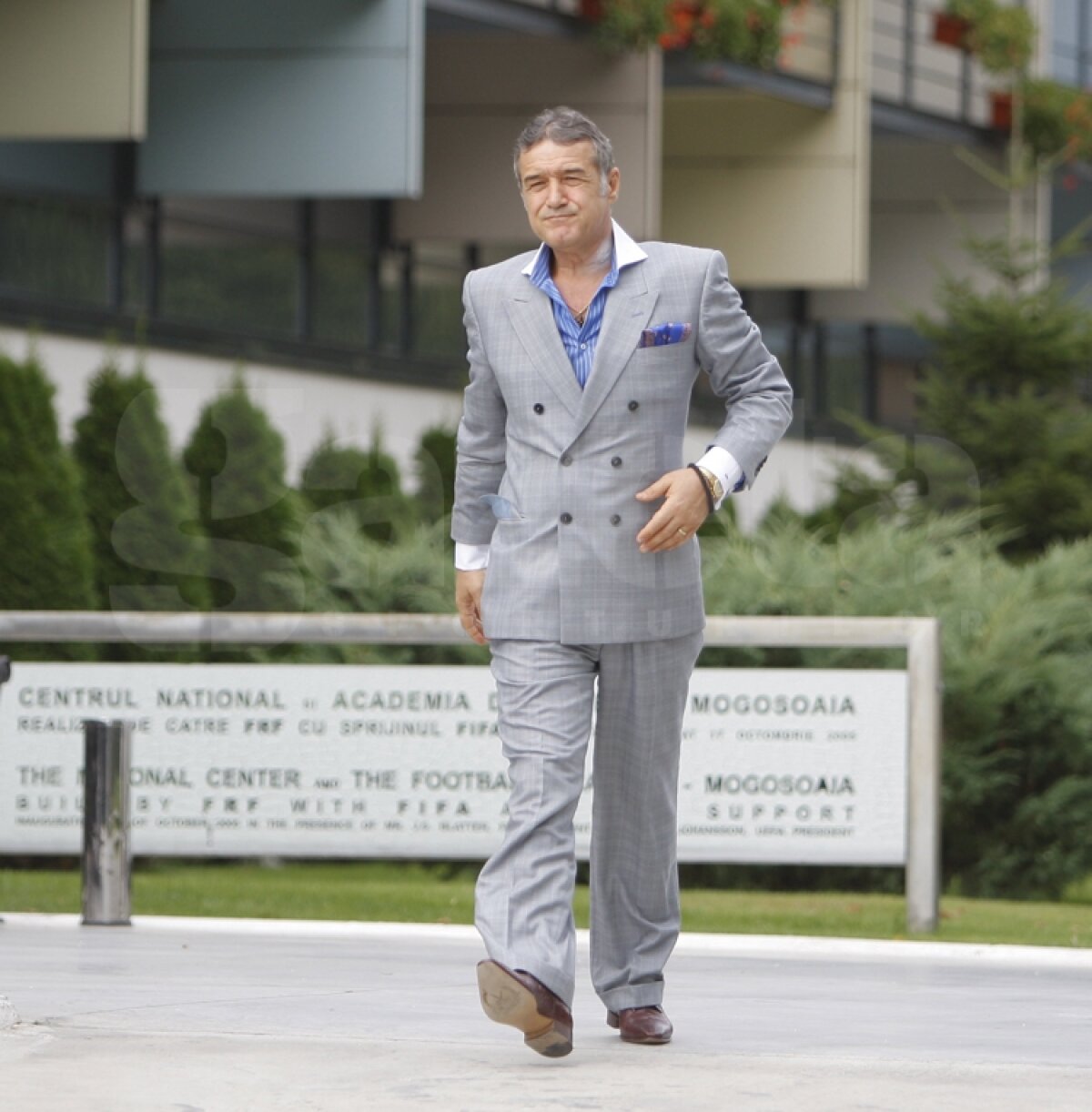 VIDEO Ilie Stan instalat oficial la Steaua. Vezi cine îl va ajuta s-o antreneze!