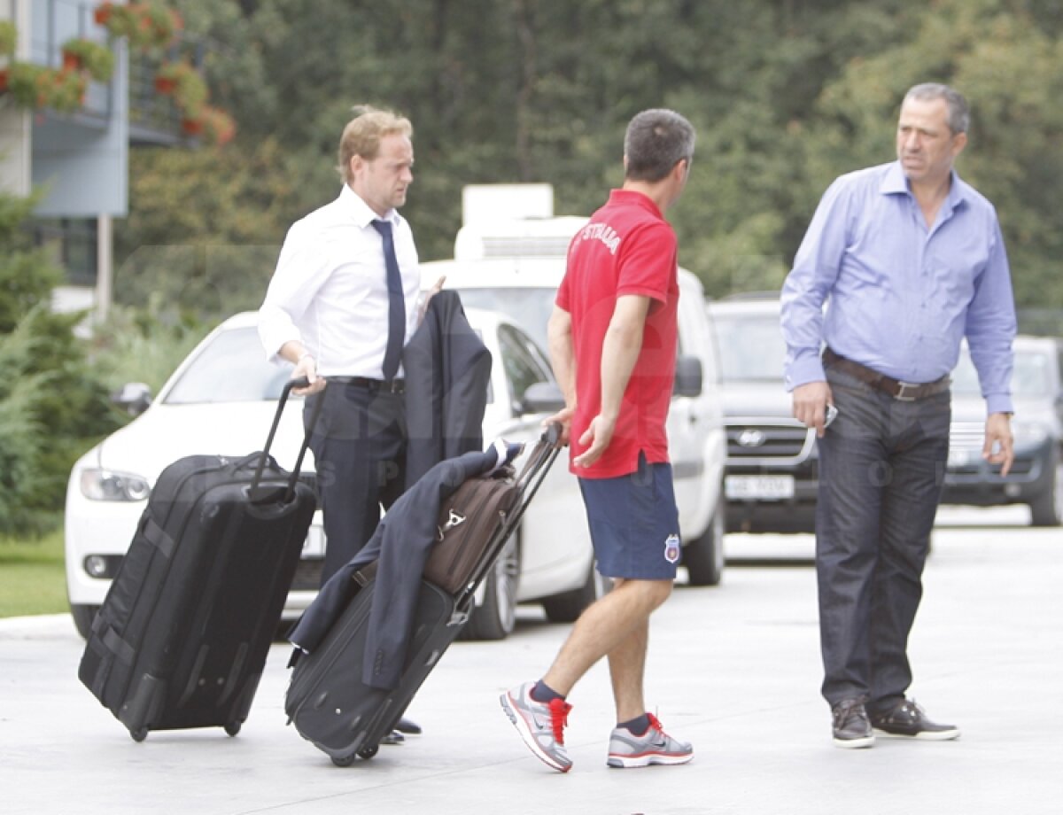 VIDEO Ilie Stan instalat oficial la Steaua. Vezi cine îl va ajuta s-o antreneze!