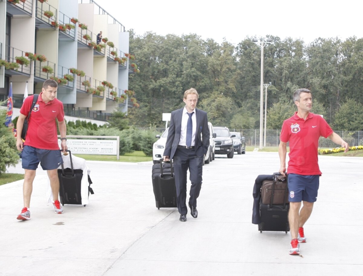 VIDEO Ilie Stan instalat oficial la Steaua. Vezi cine îl va ajuta s-o antreneze!