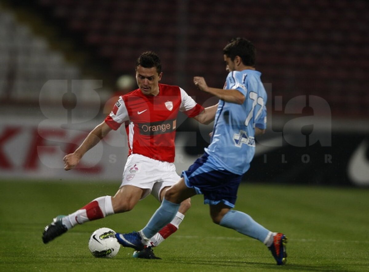 Dănciulescu şi Bakaj au adus o nouă victorie pentru "cîini", 2-0 cu Chiajna » La 11 puncte de Steaua