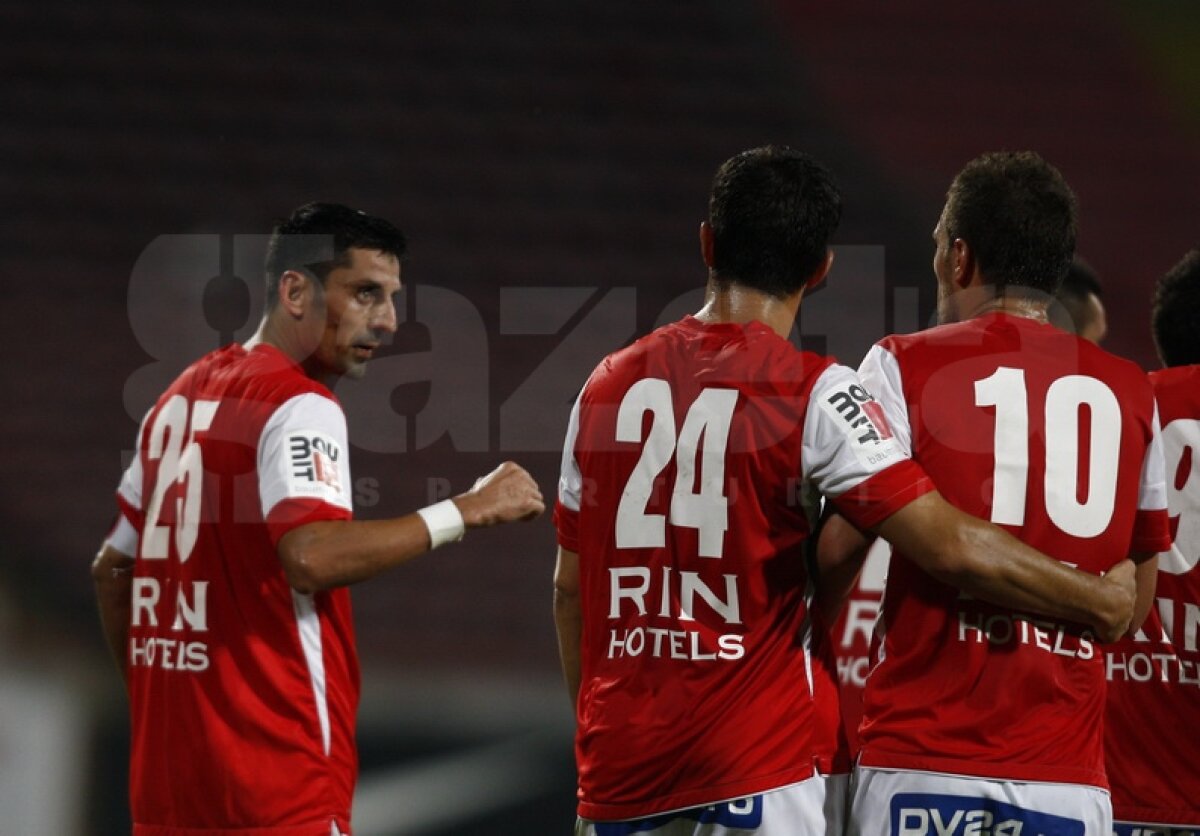 Dănciulescu şi Bakaj au adus o nouă victorie pentru "cîini", 2-0 cu Chiajna » La 11 puncte de Steaua