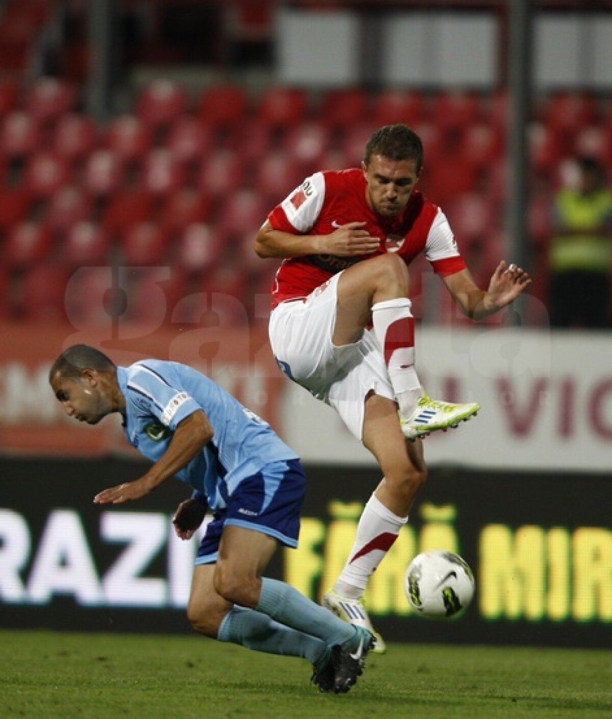 Dănciulescu şi Bakaj au adus o nouă victorie pentru "cîini", 2-0 cu Chiajna » La 11 puncte de Steaua