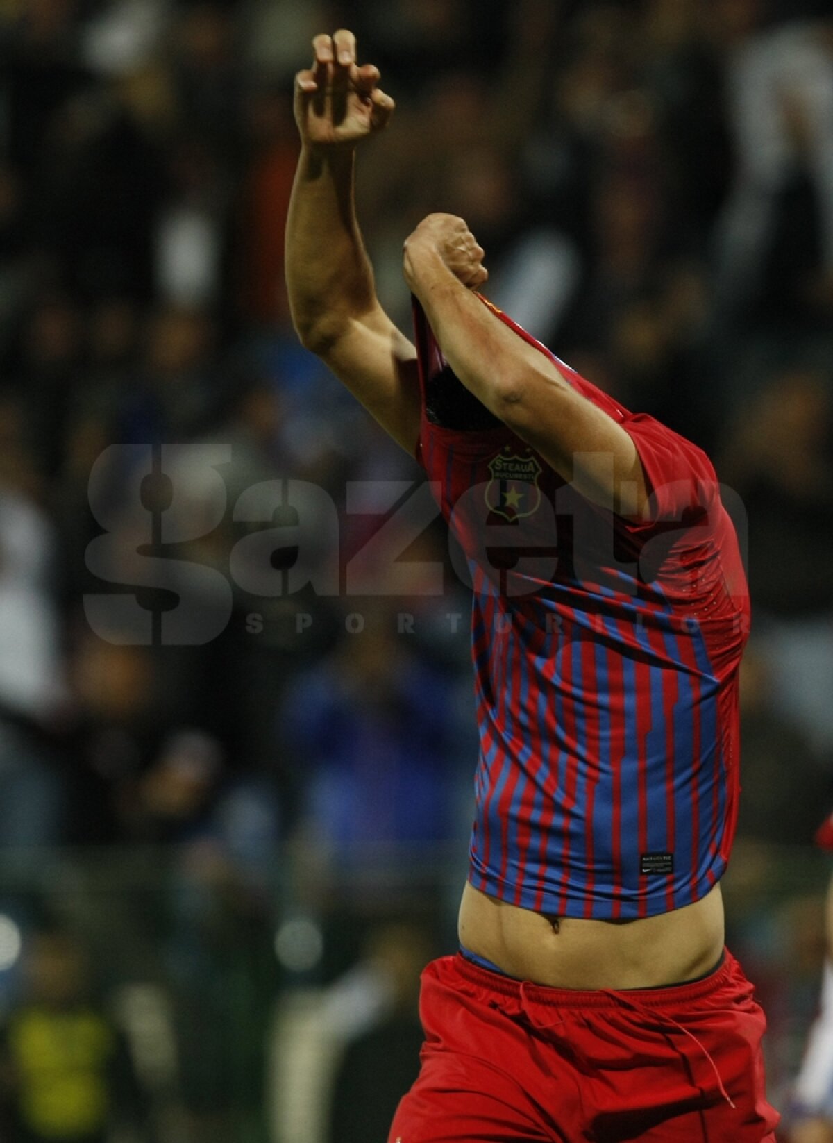 VIDEO & FOTO » Steaua salvată din nou de un Costea. După Mihai, a venit rîndul lui Florin