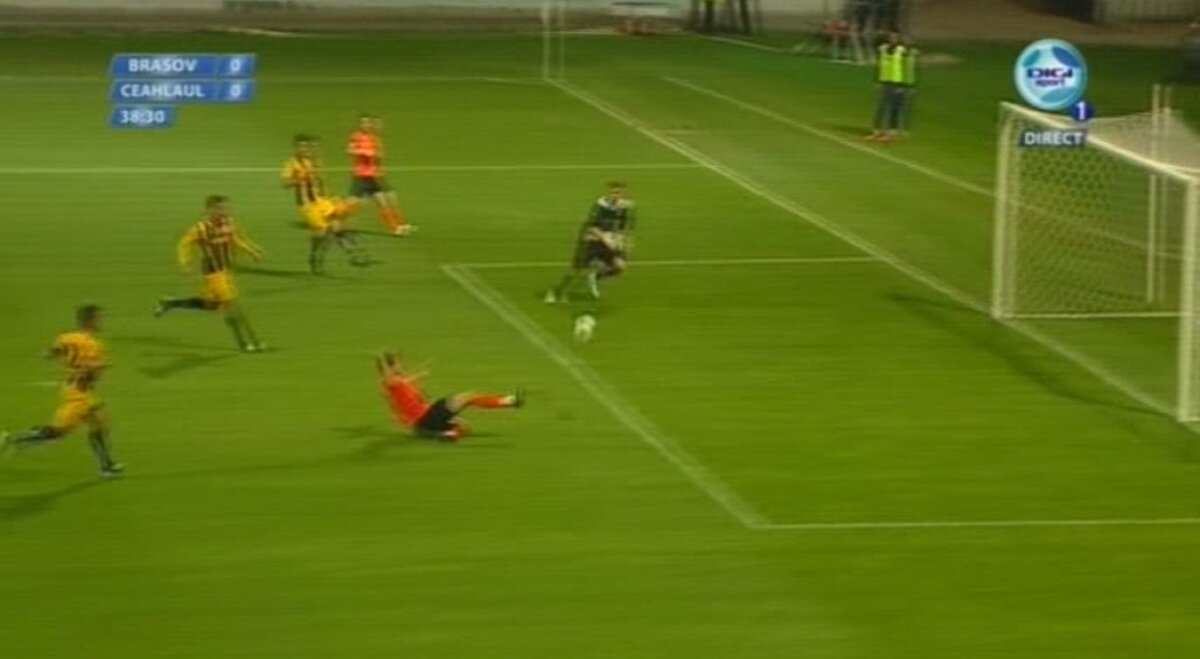 VIDEO » Gafiţa se bate cu Torres pentru ratarea anului :)