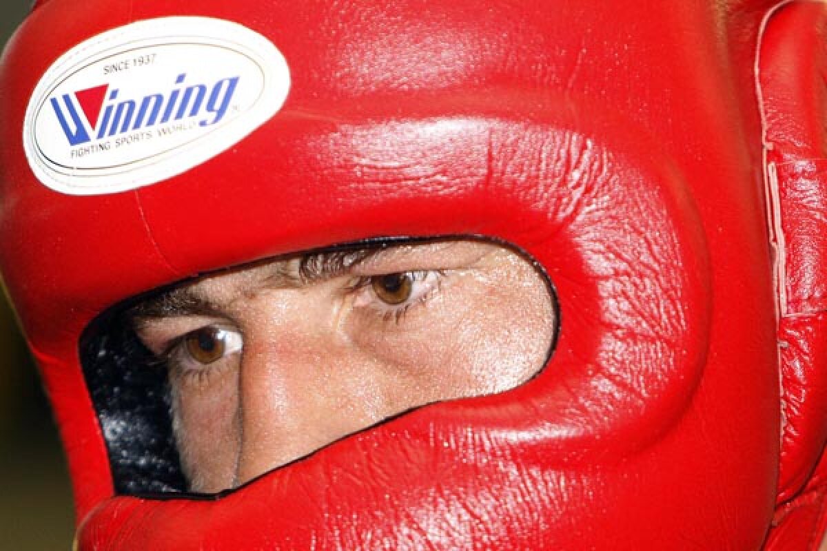 FOTO şi VIDEO/Bute, pregătit pentru Johnson » Mesajul românului pentru adversari: ”Sînt aici pentru toţi”