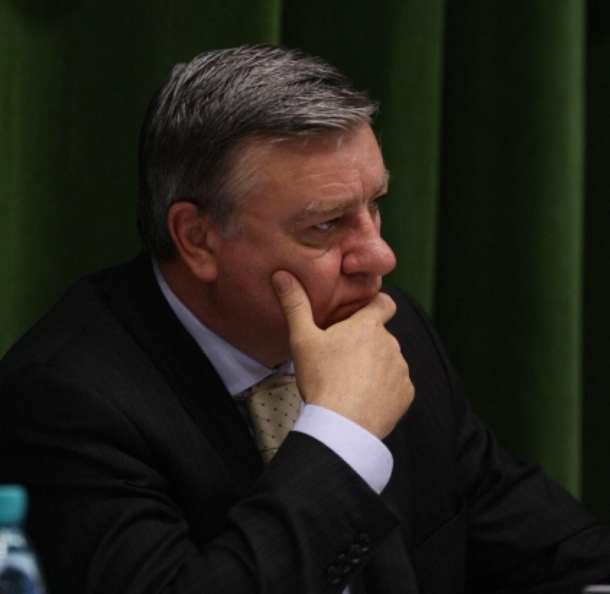 GALERIE FOTO Mircea Sandu a ieşit de la DNA: "La finala Cupei, Vasile Avram m-a întrebat dacă delegarea e corectă"