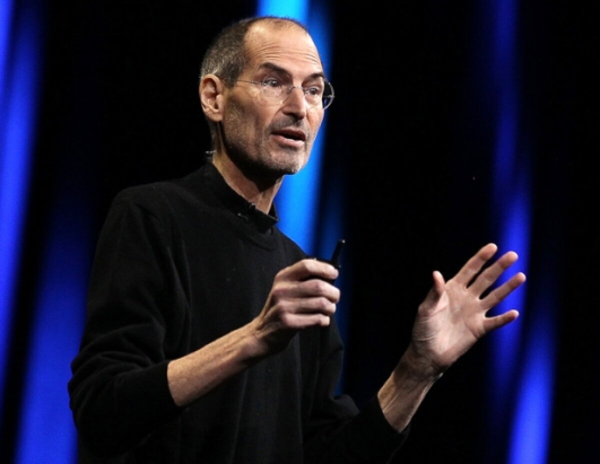 Apple anunţă că Steve Jobs a murit! Bill Gates şi-a luat adio de la "colegul, competitorul şi prietenul" său de o viaţă