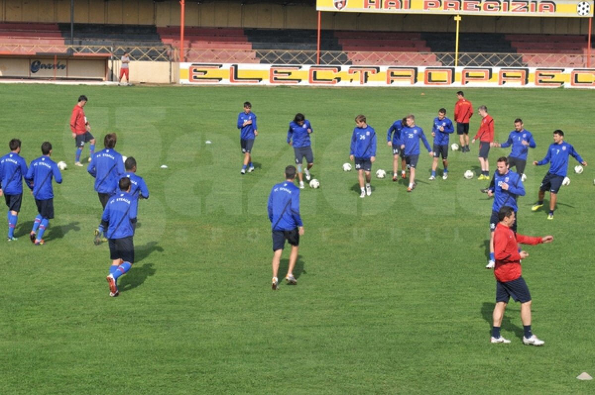 FOTO Steliştii trag tare la antrenamentele lui Ilie Stan » Hai, băieţii, mai cu viaţă :D