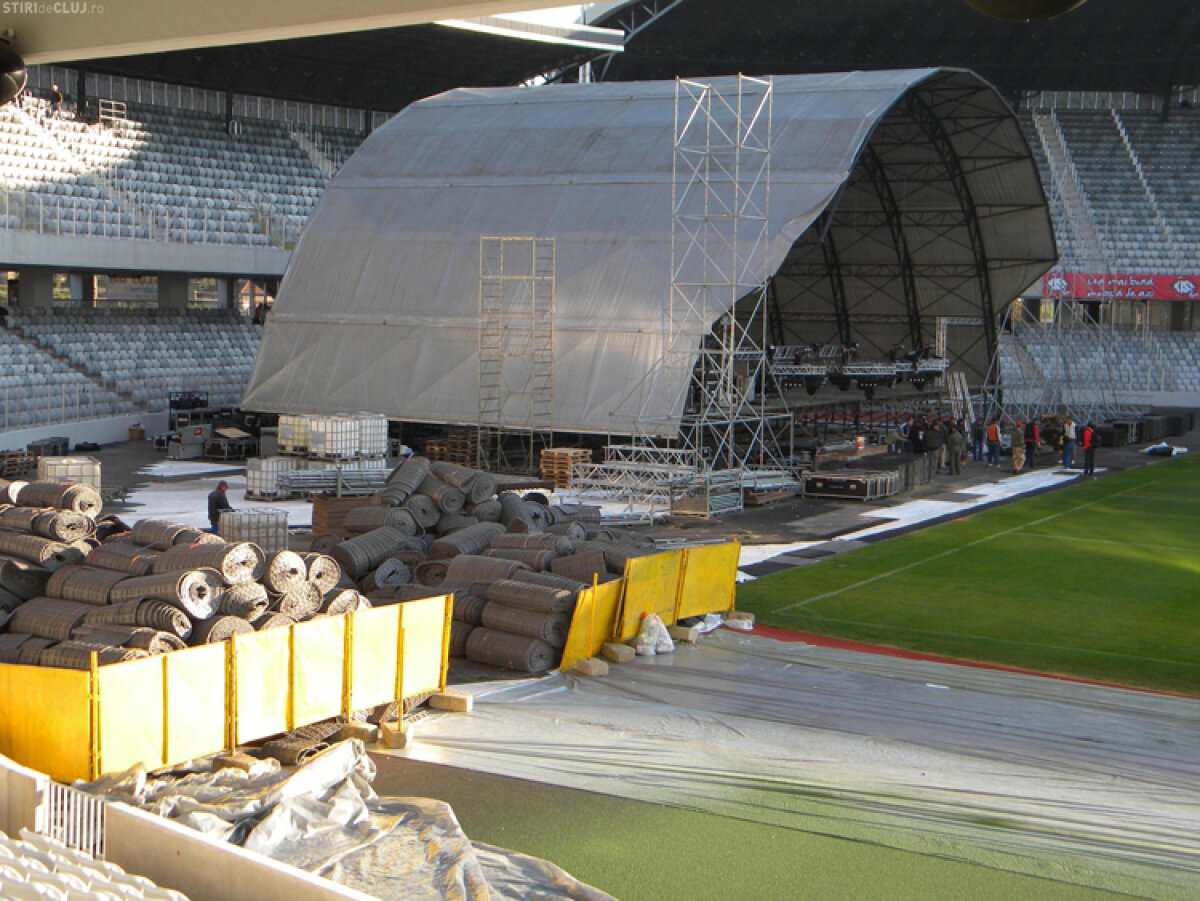 Suprafaţa de joc de pe Cluj Arena va sta acoperită peste 48 de ore » Emoţii pentru gazon