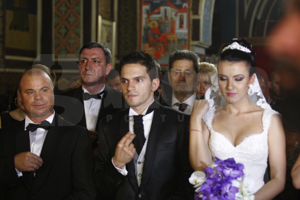 Un neamţ a scris o carte despre scheletele din dulapul fotbalului românesc