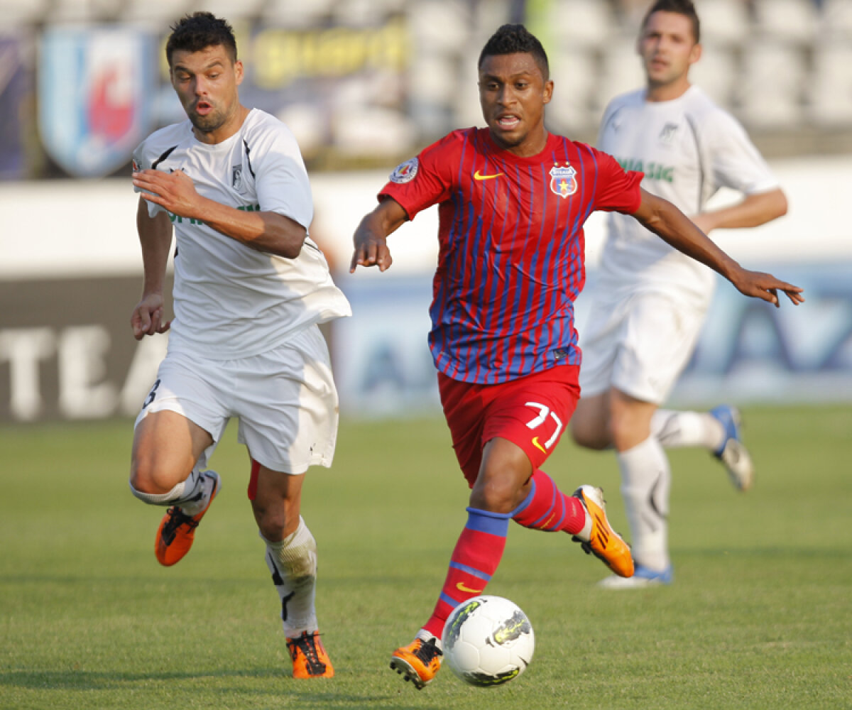 FOTO Steaua a învins Sportul cu 4-1 într-un amical disputat la Ploieşti