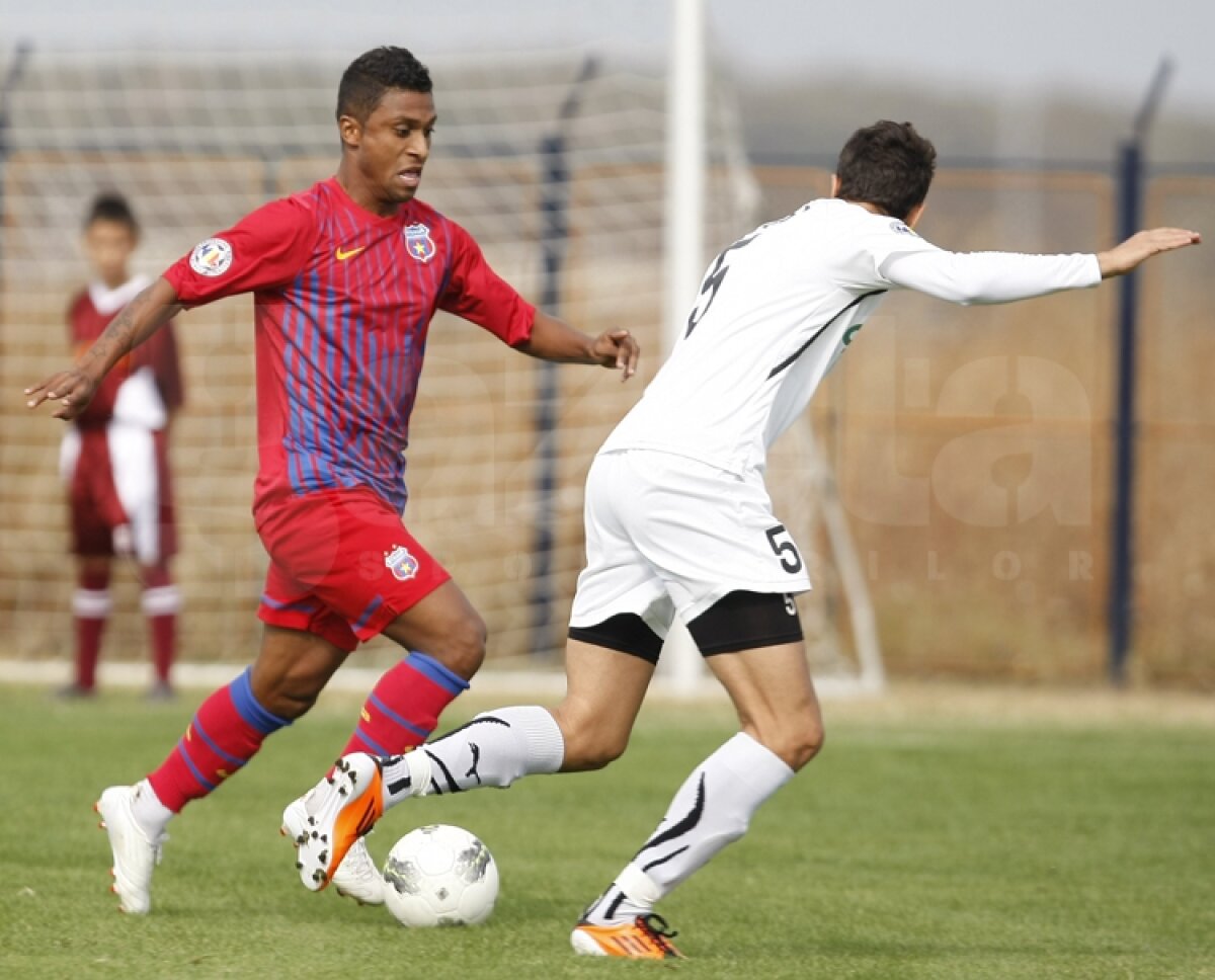 FOTO Steaua a învins Sportul cu 4-1 într-un amical disputat la Ploieşti