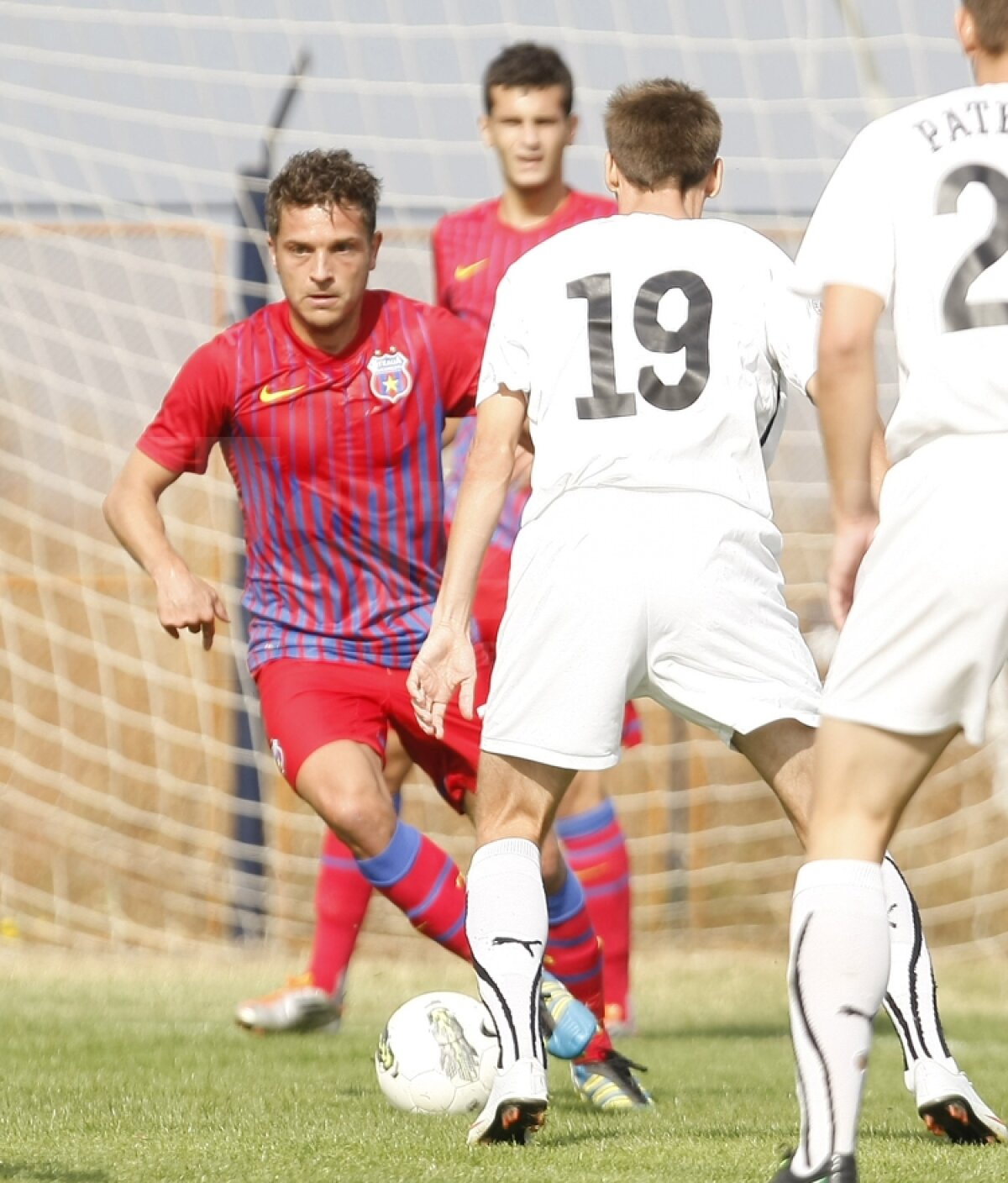 FOTO Steaua a învins Sportul cu 4-1 într-un amical disputat la Ploieşti