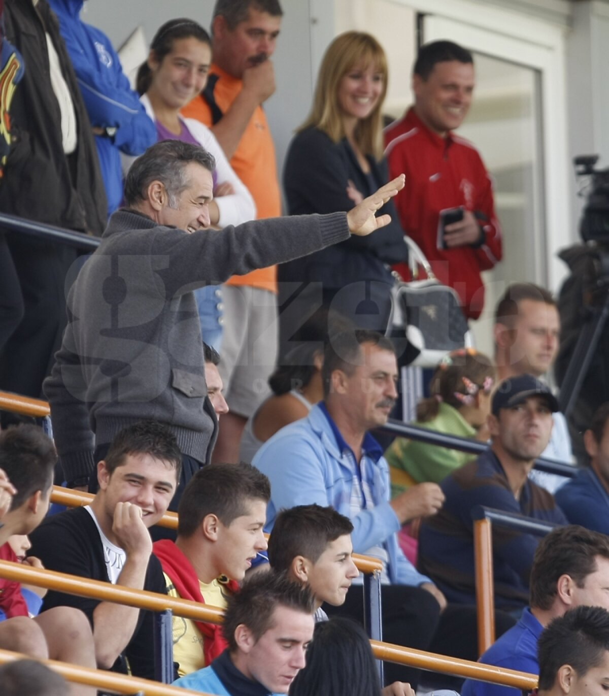 FOTO Steaua a învins Sportul cu 4-1 într-un amical disputat la Ploieşti