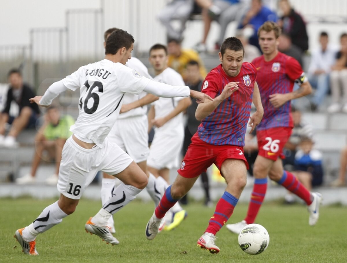 FOTO Steaua a învins Sportul cu 4-1 într-un amical disputat la Ploieşti