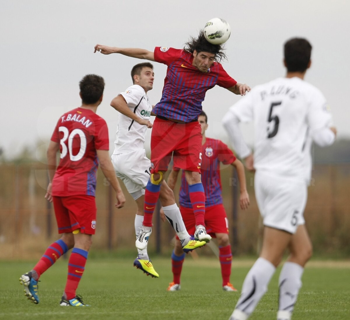 FOTO Steaua a învins Sportul cu 4-1 într-un amical disputat la Ploieşti