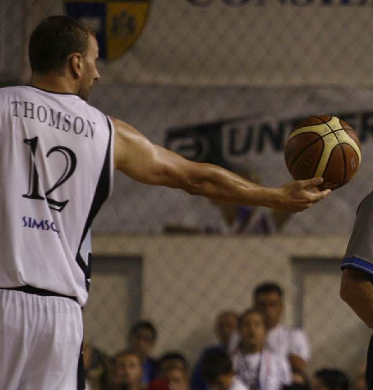 FOTO Victorie la final de carieră » Rob Thomson a jucat ultimul meci pentru "U" Mobitelco