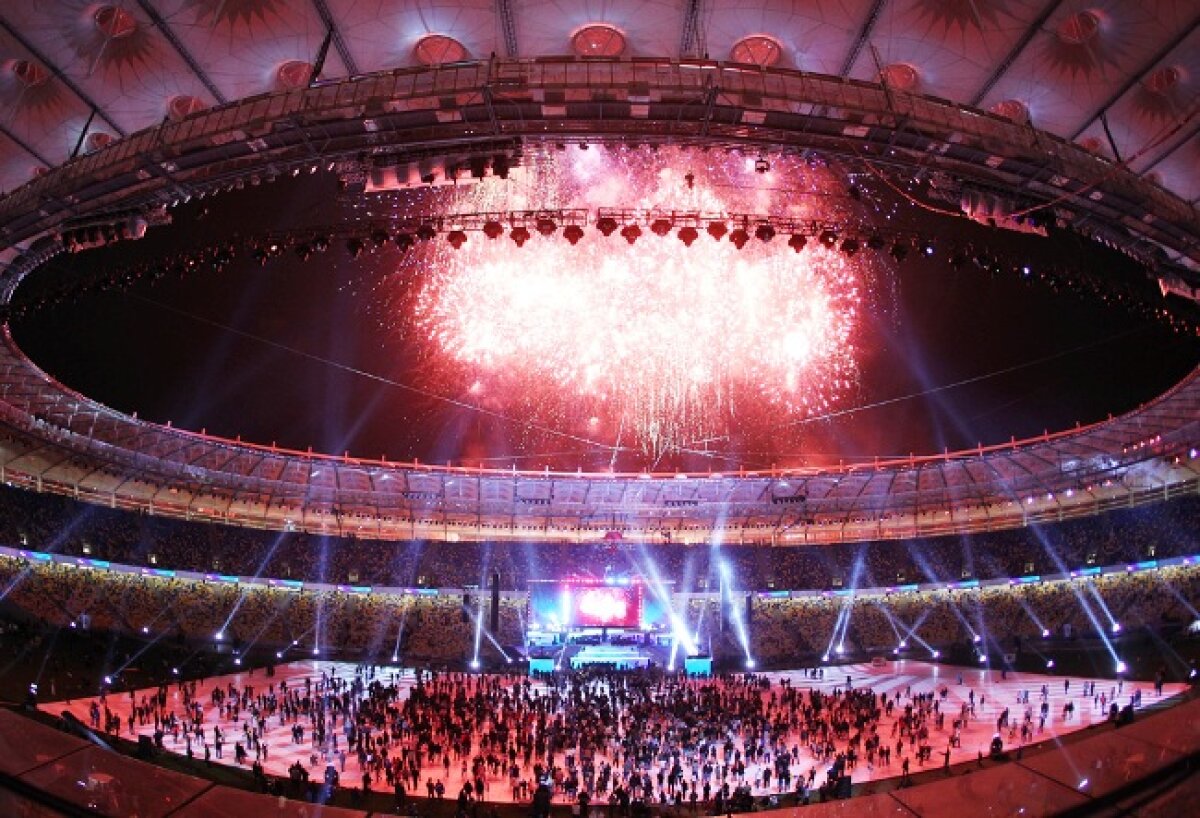 GALERIE FOTO Waka-Waka la redeschiderea stadionului care va găzdui finala Euro 2012