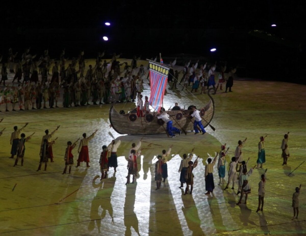 GALERIE FOTO Waka-Waka la redeschiderea stadionului care va găzdui finala Euro 2012