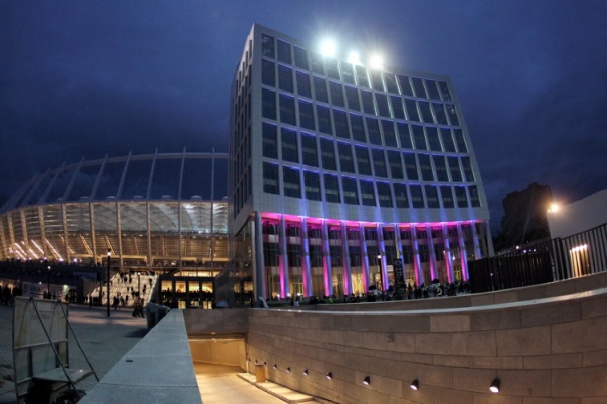 GALERIE FOTO Waka-Waka la redeschiderea stadionului care va găzdui finala Euro 2012