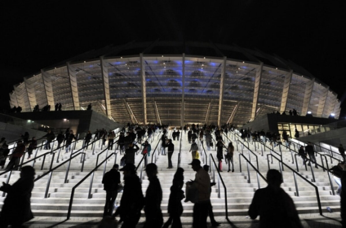 GALERIE FOTO Waka-Waka la redeschiderea stadionului care va găzdui finala Euro 2012
