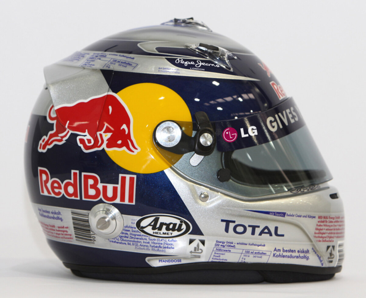 FOTO Ce pasiune ciudată are Vettel! Campionul F1 foloseşte cîte o cască diferită la fiecare cursă