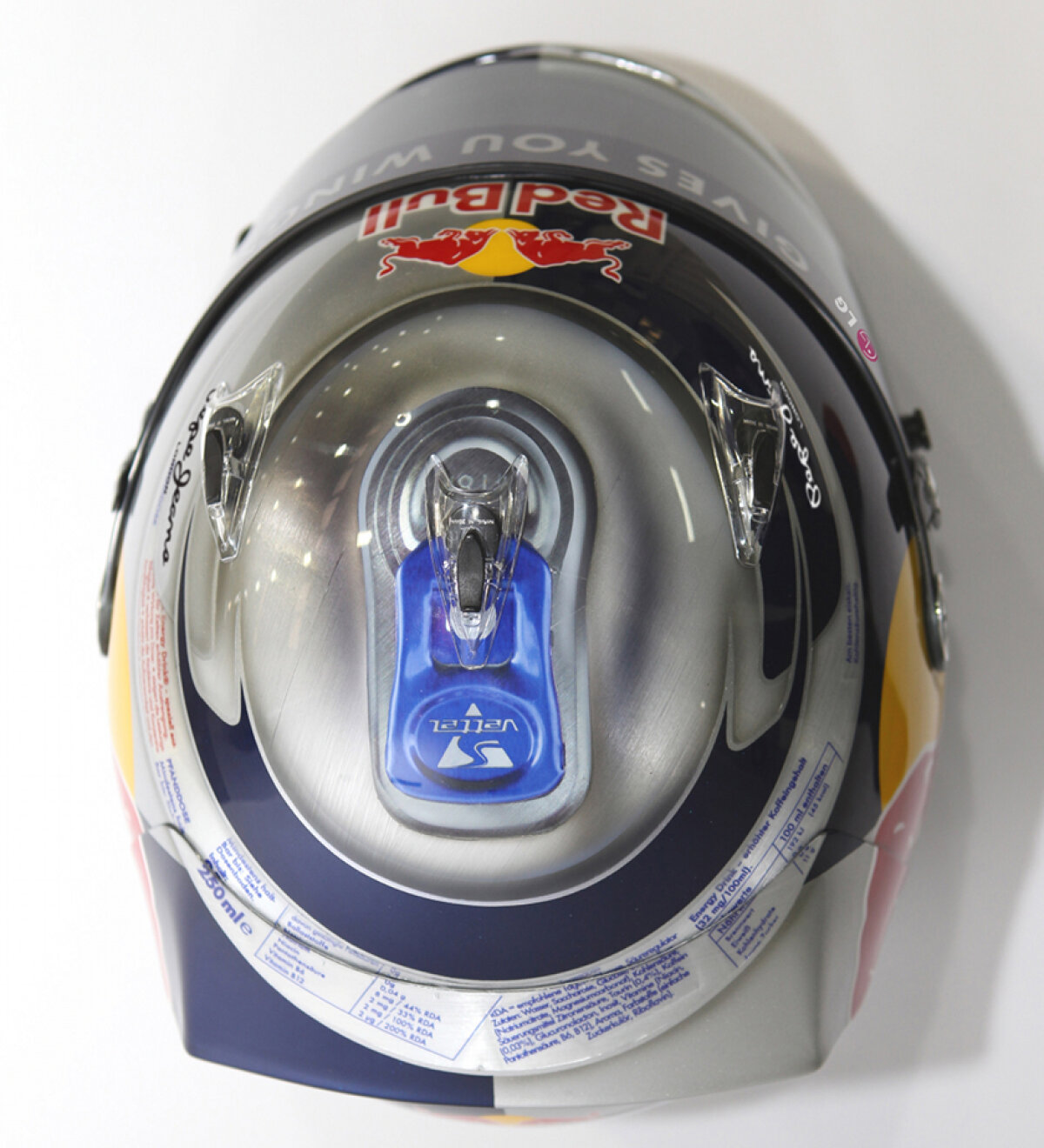 FOTO Ce pasiune ciudată are Vettel! Campionul F1 foloseşte cîte o cască diferită la fiecare cursă