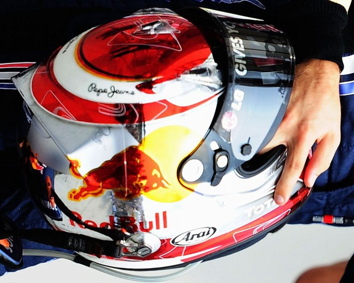 FOTO Ce pasiune ciudată are Vettel! Campionul F1 foloseşte cîte o cască diferită la fiecare cursă