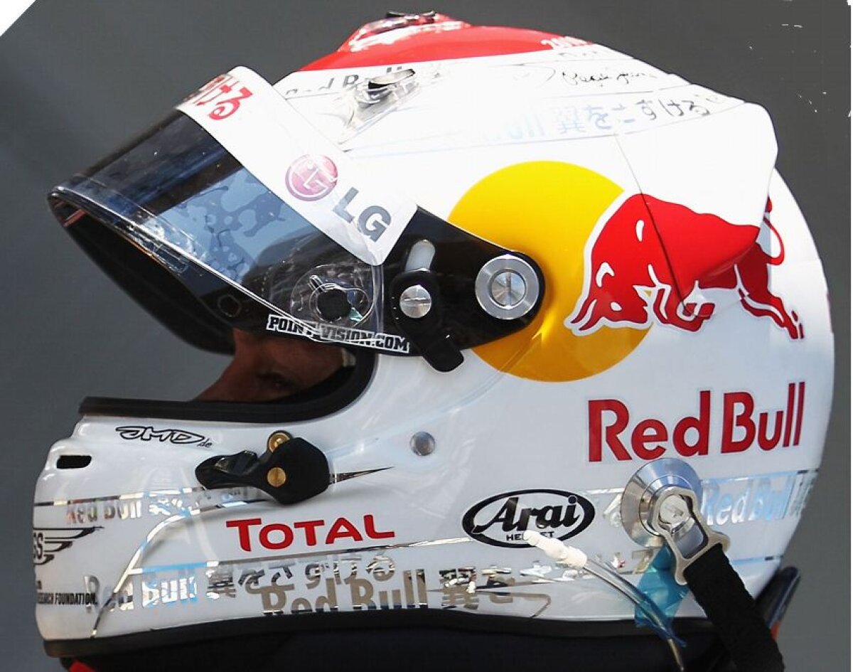 FOTO Ce pasiune ciudată are Vettel! Campionul F1 foloseşte cîte o cască diferită la fiecare cursă