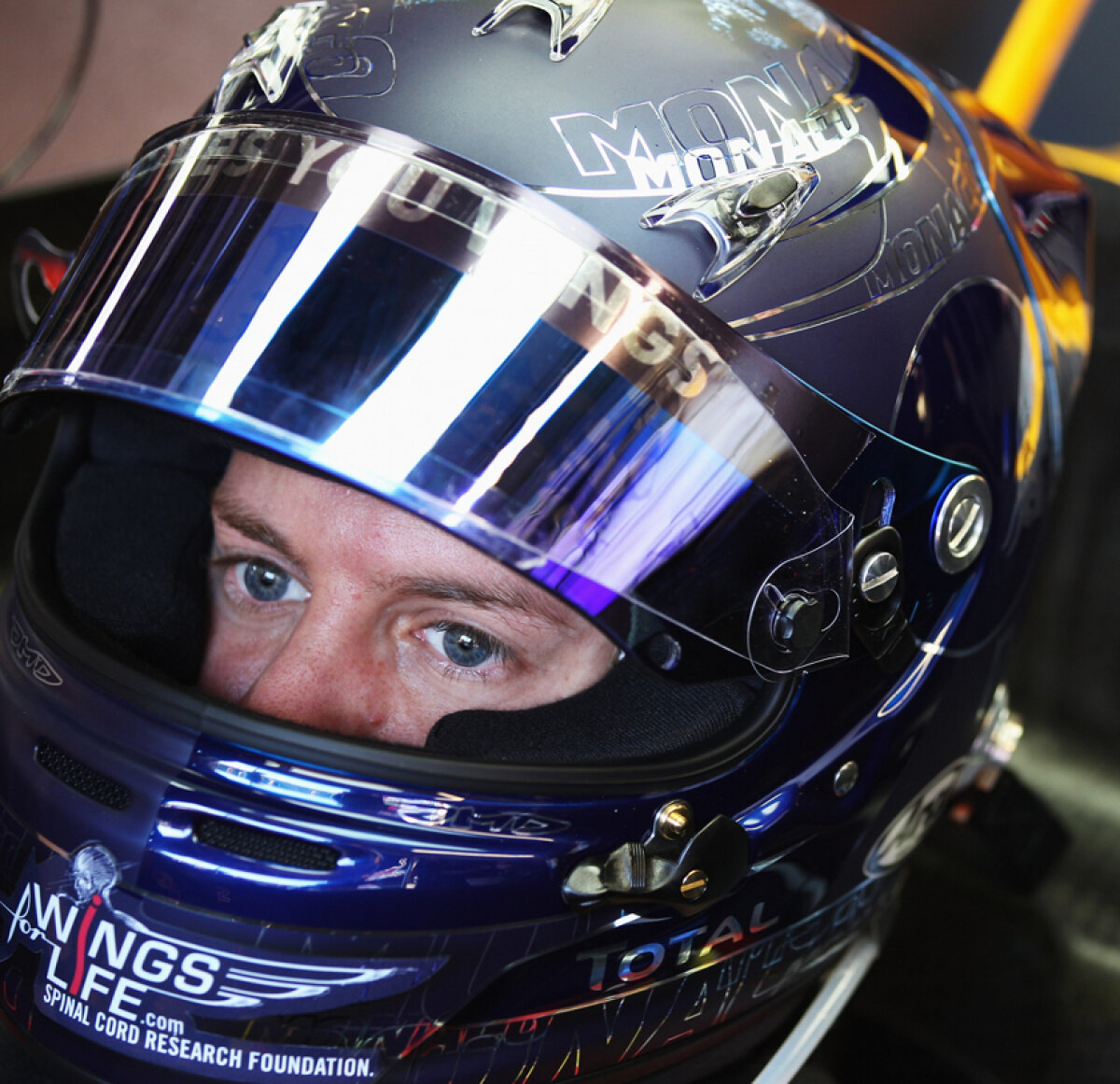 FOTO Ce pasiune ciudată are Vettel! Campionul F1 foloseşte cîte o cască diferită la fiecare cursă