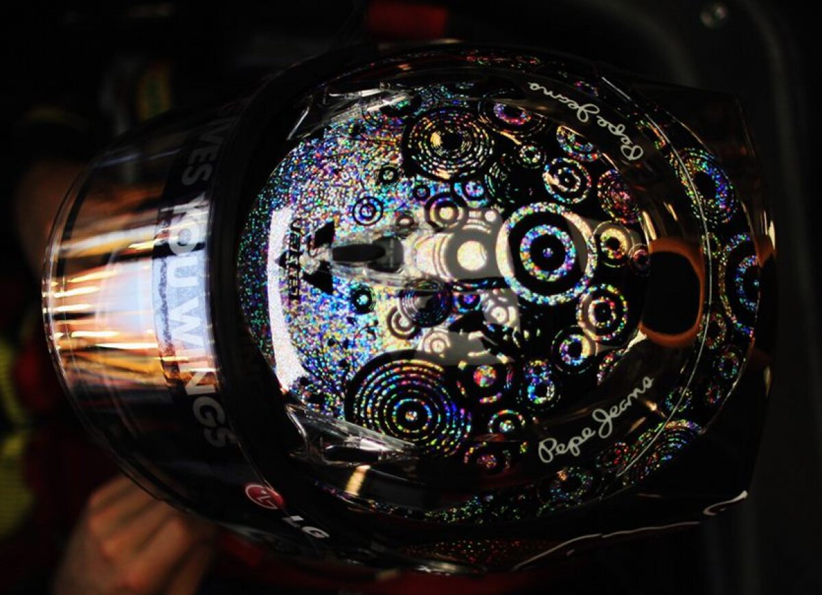 FOTO Ce pasiune ciudată are Vettel! Campionul F1 foloseşte cîte o cască diferită la fiecare cursă