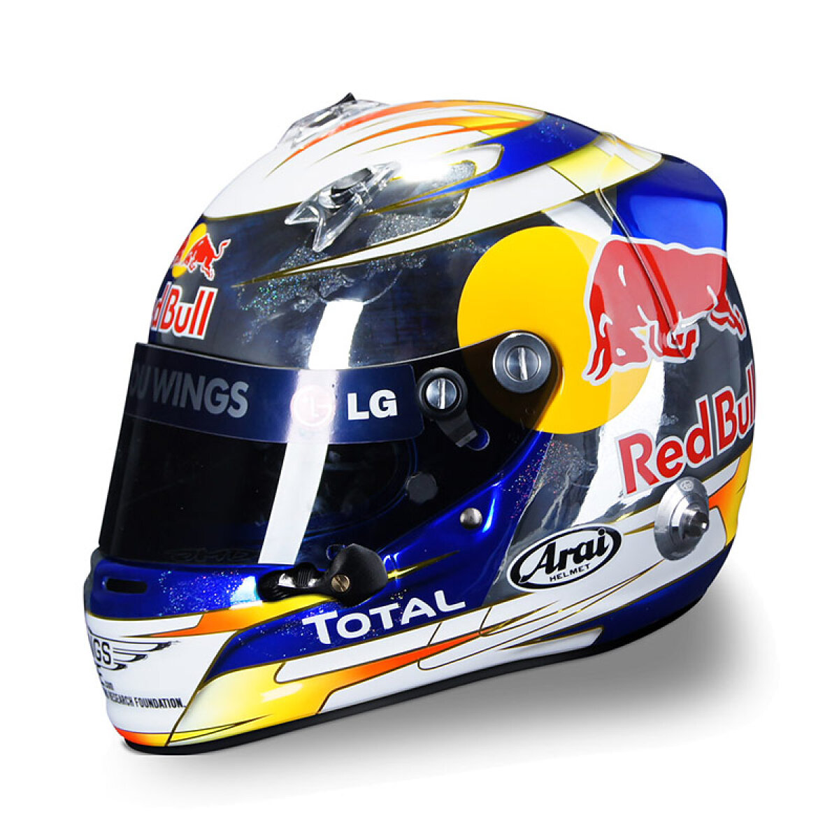 FOTO Ce pasiune ciudată are Vettel! Campionul F1 foloseşte cîte o cască diferită la fiecare cursă