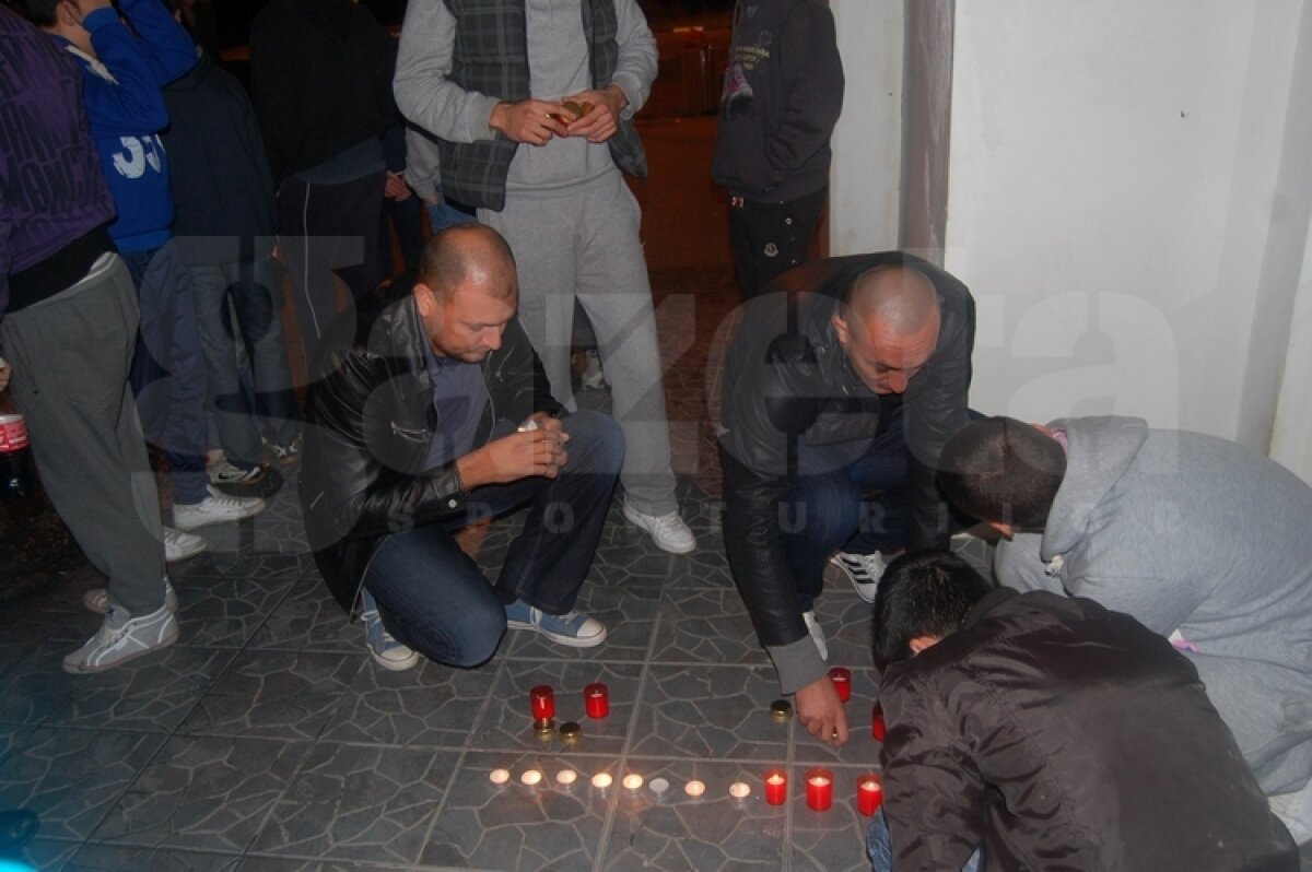 UPDATE » FOTO » Colegii baschetbalistului decedat s-au strîns la sala de antrenament din Giurgiu