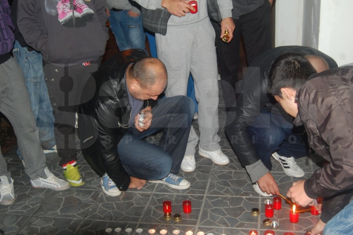 UPDATE » FOTO » Colegii baschetbalistului decedat s-au strîns la sala de antrenament din Giurgiu