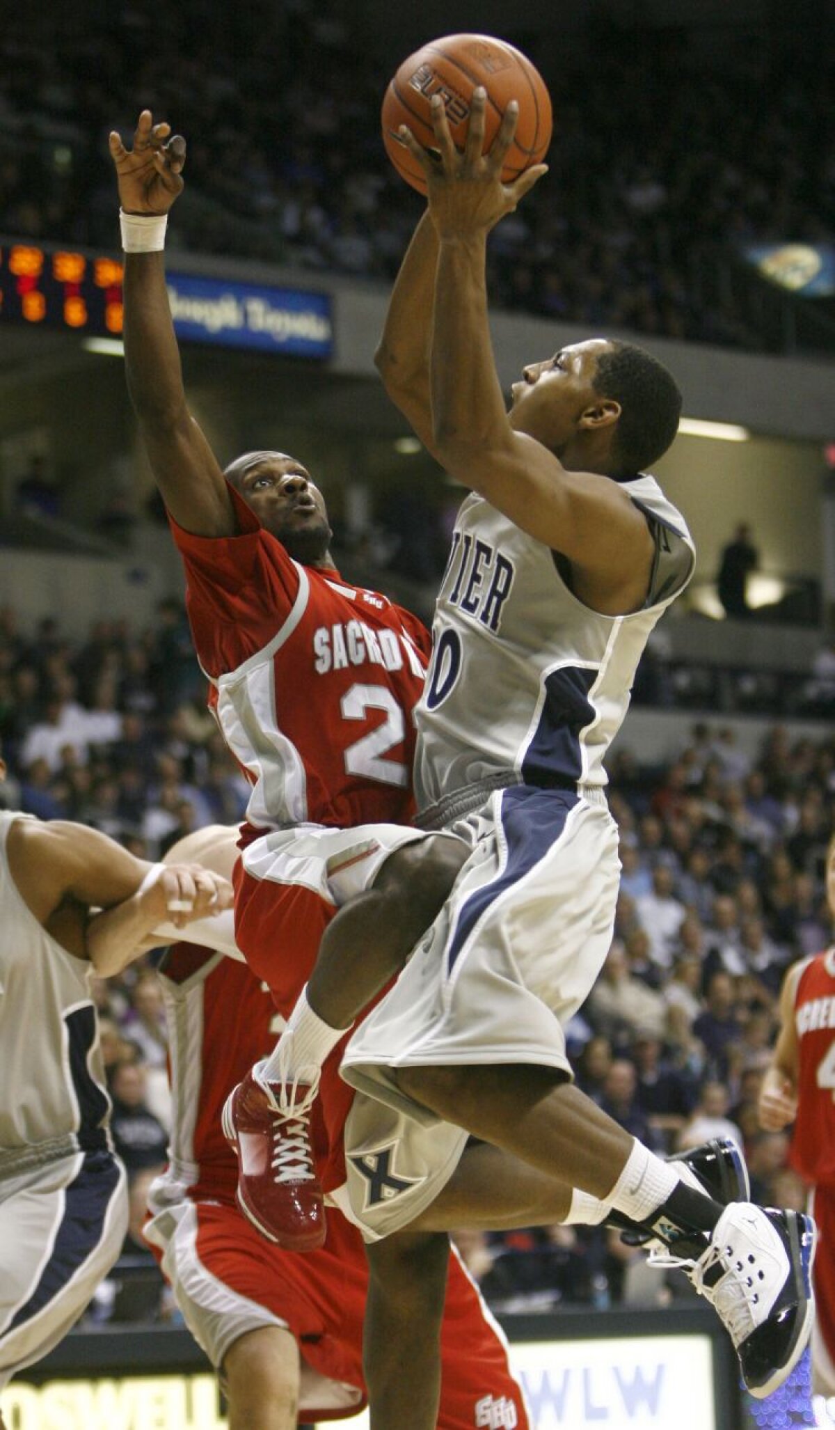 Coechipieri, bodyguarzi şi medici - lanţul laşităţii din cazul morţii lui Hardy Chauncey