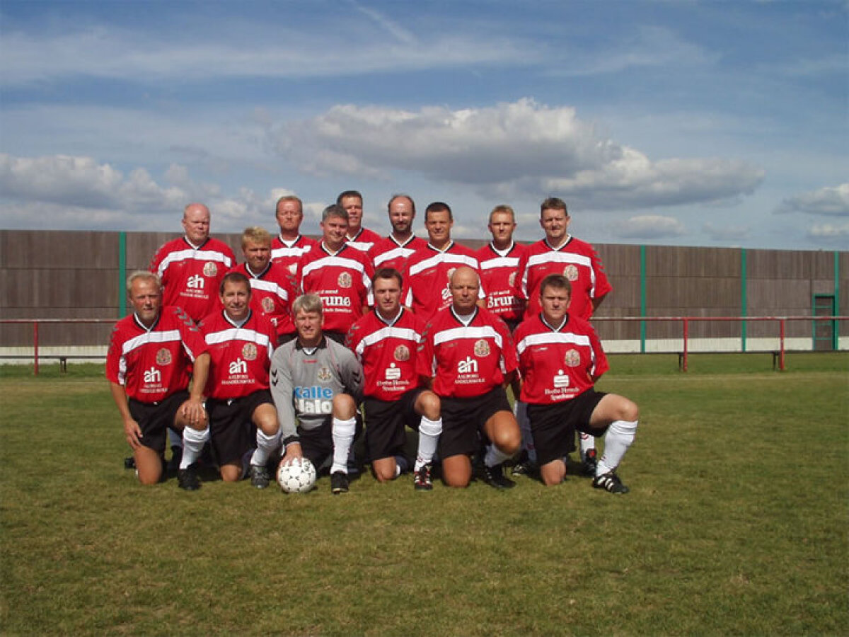 Am găsit alternativele » De cînd turneele finale sunt tabu, putem juca la FIFI Wild Cup ;)